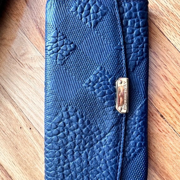 BURBERRY Signature Grain Calfskin Check Embossed Porter Continental Wallet navy - Picture 2 of 4